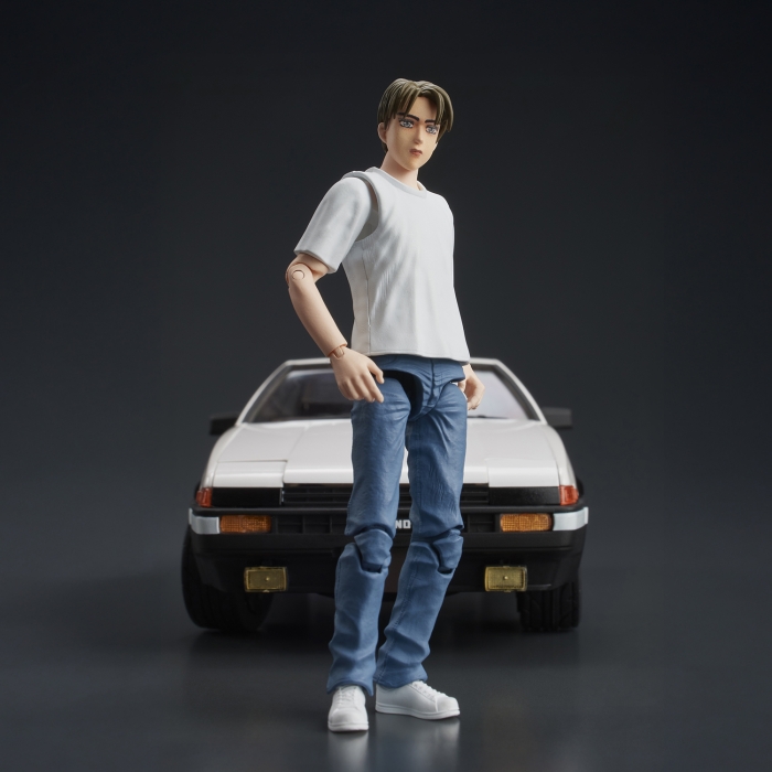 30周年で盛り上がりを見せる大人気コミック『頭文字D』より主人公”藤原拓海”が登場！