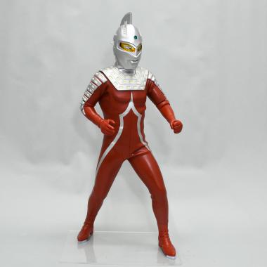 新作☆海洋堂　メガキャスト　ウルトラマン　電飾音声付完成品 ウルトラマン