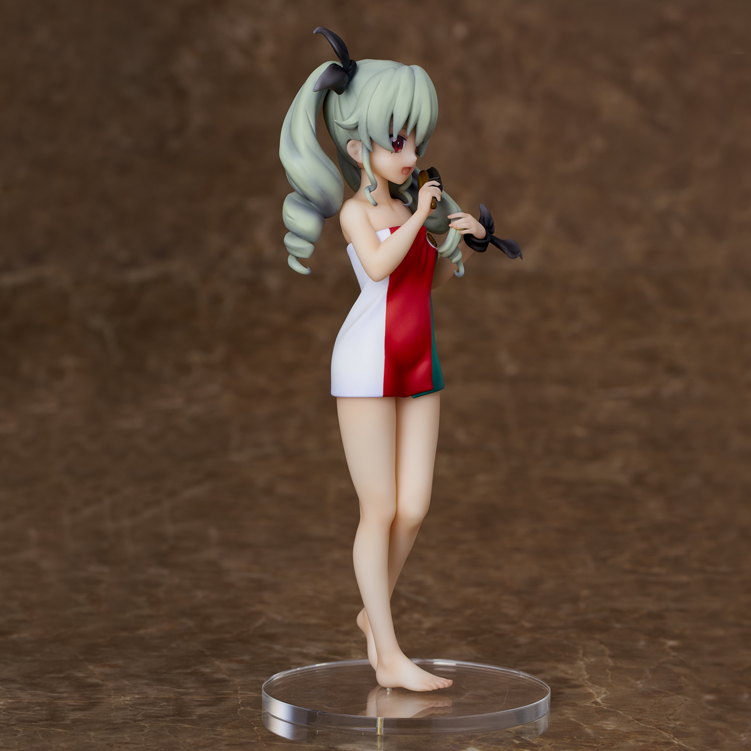 ユニオンクリエイティブ　ガールズ&パンツァー　アンチョビ　フィギュア Amazon.co.jp: ガールズ&パンツァー ガルパン アンチョビ